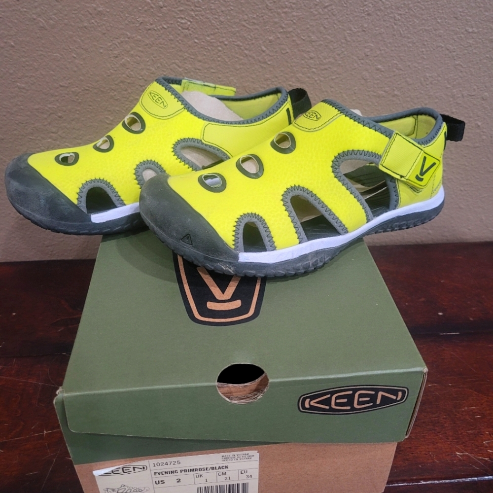 Used Once Kids Keen Sandals Size 2